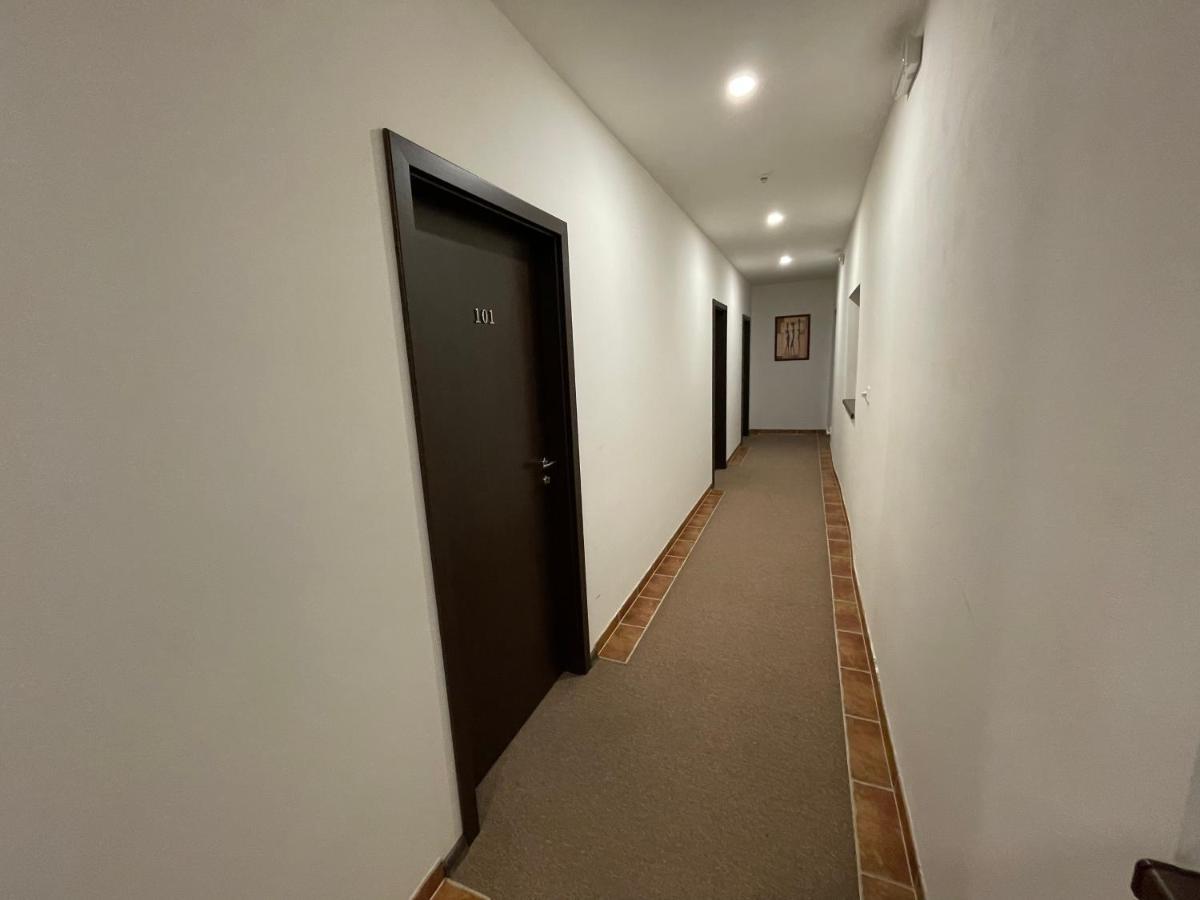 Apartman Atelier Kadan Luaran gambar